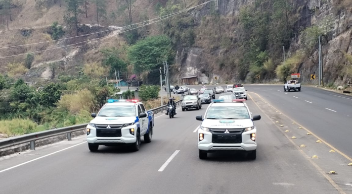Ingresa a la capital primera caravana de retorno de vacacionistas de Semana Santa