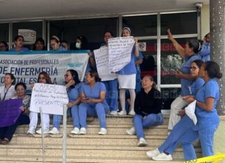 Enfermeras protestan y denuncian engaño de Sesal: «En lugar de cumplir demanda, metieron un amparo»