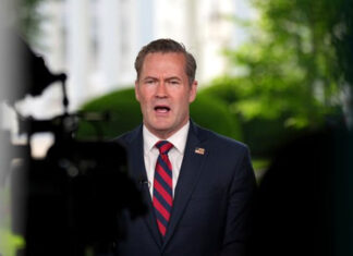 Donald Trump nomina a Mike Waltz como nuevo embajador de EE. UU. ante la ONU