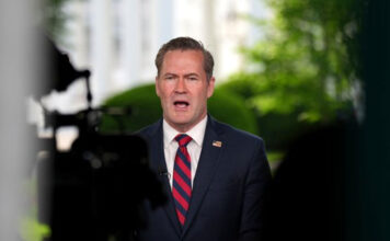 Donald Trump nomina a Mike Waltz como nuevo embajador de EE. UU. ante la ONU