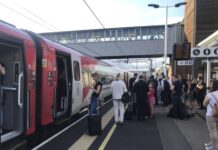 Un corte de energía interrumpe el metro de Londres y varias líneas quedan suspendidas