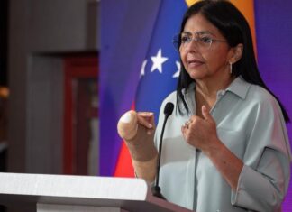 Venezuela dice que los campos petroleros siguen operativos pese al fin de la licencia de Chevron