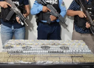 Decomisan más de 13 mil cartuchos y proyectiles en empresa de encomiendas y casa de sexagenario en Colón