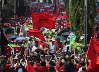 Trabajadores hondureños exigen empleo y salario digno; empresarios proponen pacto nacional