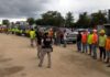 Arrestan a más de cien migrantes de México, Colombia y Centroamérica en una construcción en Florida