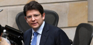 El senador colombiano Miguel Uribe sigue en estado crítico tras la intervención quirúrgica