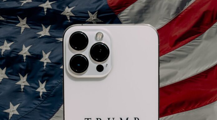 Trump Mobile quita el mapa de cobertura de su web por incluir el término «Golfo de México»