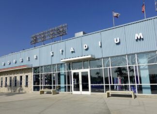 Agentes de migración y control de aduanas de EE. UU. no pudieron entrar al Dodger Stadium