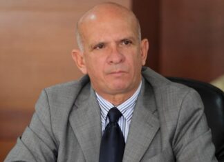 Exjefe de inteligencia de Venezuela, Hugo Carvajal, se declara culpable de narcoterrorismo en EE. UU.