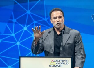 Schwarzenegger pide «dejar de lloriquear» por Trump y mover el culo por el medioambiente