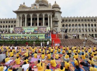 Día Internacional del Yoga: La India exhibe su ‘poder blando’ con una masiva celebración