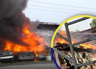 Incendio de gran magnitud consume yonker en la carretera al sur y causa caos vehicular