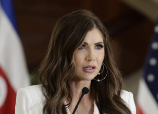 Kristi Noem anuncia que EE. UU. incorpora a Costa Rica al programa global «Entry» por su lucha contra el crimen