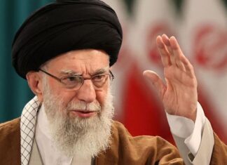 Jameneí advierte a EEUU de que no intervenga en la guerra y avisa de «daño irreparable»