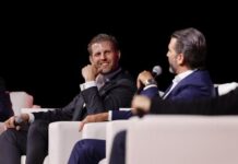 Hijos del presidente de EE. UU. anuncian creación de nuevo servicio de telefonía Trump Mobile