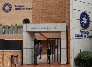 El senador Uribe Turbay permanece «en estado crítico» pero «estable», según parte médico