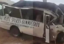 Mueren 22 personas, la mayoría atletas, en un accidente de autobús en Nigeria