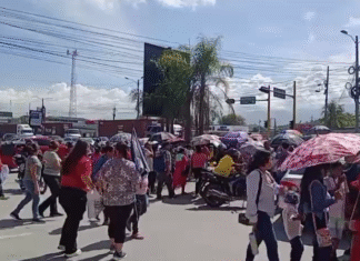 Socios de Koriun protestaron pacíficamente en San Pedro Sula exigiendo sus ahorros