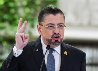 El presidente de Costa Rica, Rodrigo Chaves, arremetió contra la Corte Suprema, a la que tildó de «vergüenza»
