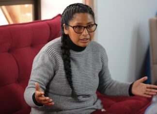 La única mujer que aspiraba a la presidencia de Bolivia se retira de la carrera electoral