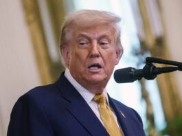 Trump dice que sería «catastrófico» que el Supremo anulara sus aranceles