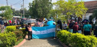 Socios de Koriun protestan nuevamente en la alcaldía de Choloma