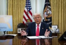 Donald Trump impone aranceles del 30% a México y a la Unión Europea, según una carta