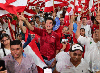 Salvador Nasralla sostiene encuentros con pobladores y líderes políticos en el sur del país