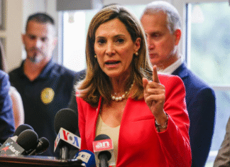 Congresista Salazar planea reintroducir la “Ley Dignidad” para brindar solución a migrantes con TPS