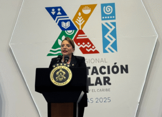 Presidenta Xiomara Castro pide el voto por Rixi Moncada durante foro regional sobre alimentación escolar