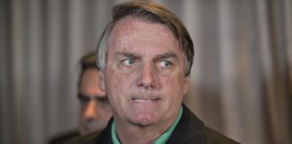 Policía brasileña: Expresidente Jair Bolsonaro planeaba huir a Argentina para pedir asilo