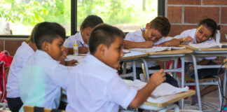 Buenos días, por favor y gracias: así es el nuevo reglamento escolar en El Salvador