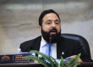 Luis Redondo anuncia que convocará a sesión legislativa para el martes