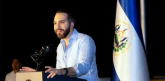 Nayib Bukele dice que la disciplina en las escuelas de El Salvador es para “evitar” pandillas