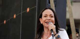 María Corina Machado pide a los bolivianos cuidar sus votos con «emoción» y «disciplina»