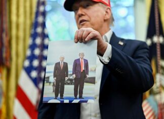 Trump dice que en «las próximas dos semanas» se sabrá si Putin se reúne con Zelenski