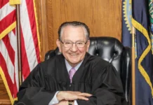 Muere a los 88 años Frank Caprio, el «juez más amable del mundo» que conquistó a EE. UU.