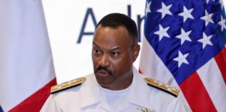 Jefe del Comando Sur de EE.UU. alerta en Argentina sobre influencia de China en la región