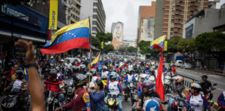 Simpatizantes oficialistas juran a Chávez defender a Venezuela de las «amenazas» de EE.UU.