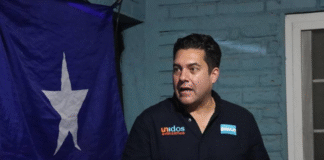 Juan Diego Zelaya firma compromiso anticorrupción con el CNA y advierte que la desconfianza ciudadana es real