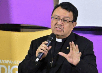 Padre Juan Ángel López pide a políticos abstenerse de asistir a la caminata por la paz y la democracia