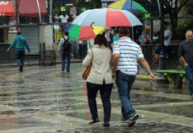 Onda tropical y vaguada en superficie generarán lluvias moderadas con actividad eléctrica en el territorio nacional
