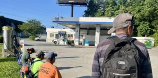 «Tenemos miedo, ya casi no salimos»: el día a día de inmigrantes latinos en Atlanta