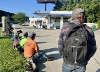 «Tenemos miedo, ya casi no salimos»: el día a día de inmigrantes latinos en Atlanta