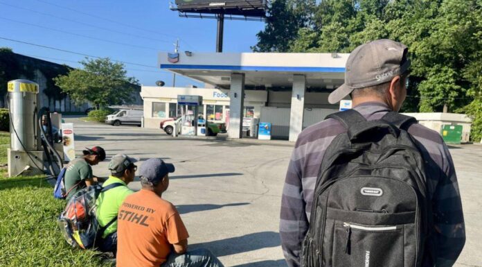 «Tenemos miedo, ya casi no salimos»: el día a día de inmigrantes latinos en Atlanta