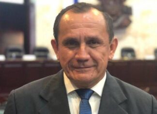 Diputado Samuel Madrid dice que faltan más de 10 videos de políticos con narcos