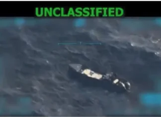 EE.UU. ataca segunda lancha con tres presuntos narcotraficantes venezolanos, dice Trump