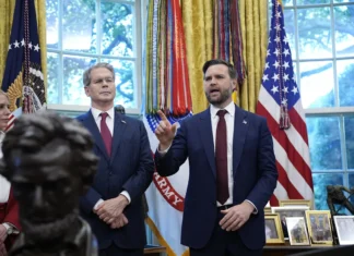 Vance: Trump quiere que Gaza y Cisjordania sean controladas por quienes «viven allí»