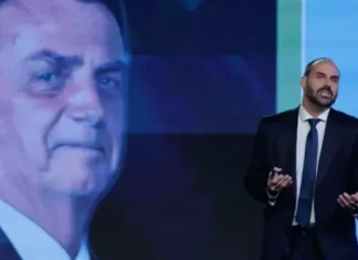 Un hijo de Bolsonaro prevé nuevas sanciones de Trump a Brasil si su padre es condenado