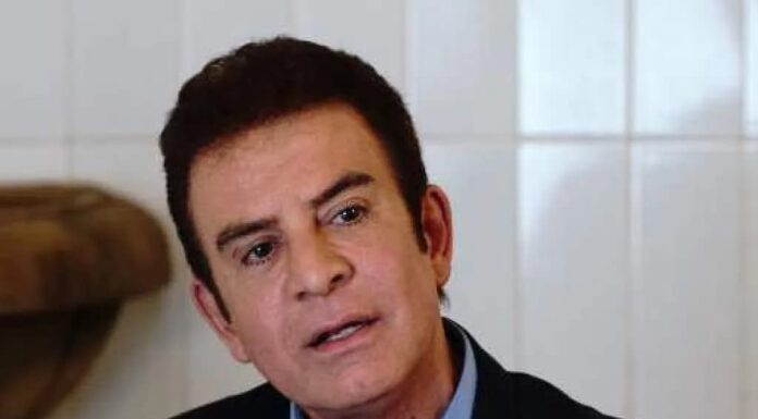 Salvador Nasralla promete rescatar al Partido Liberal de una cúpula “corrupta”